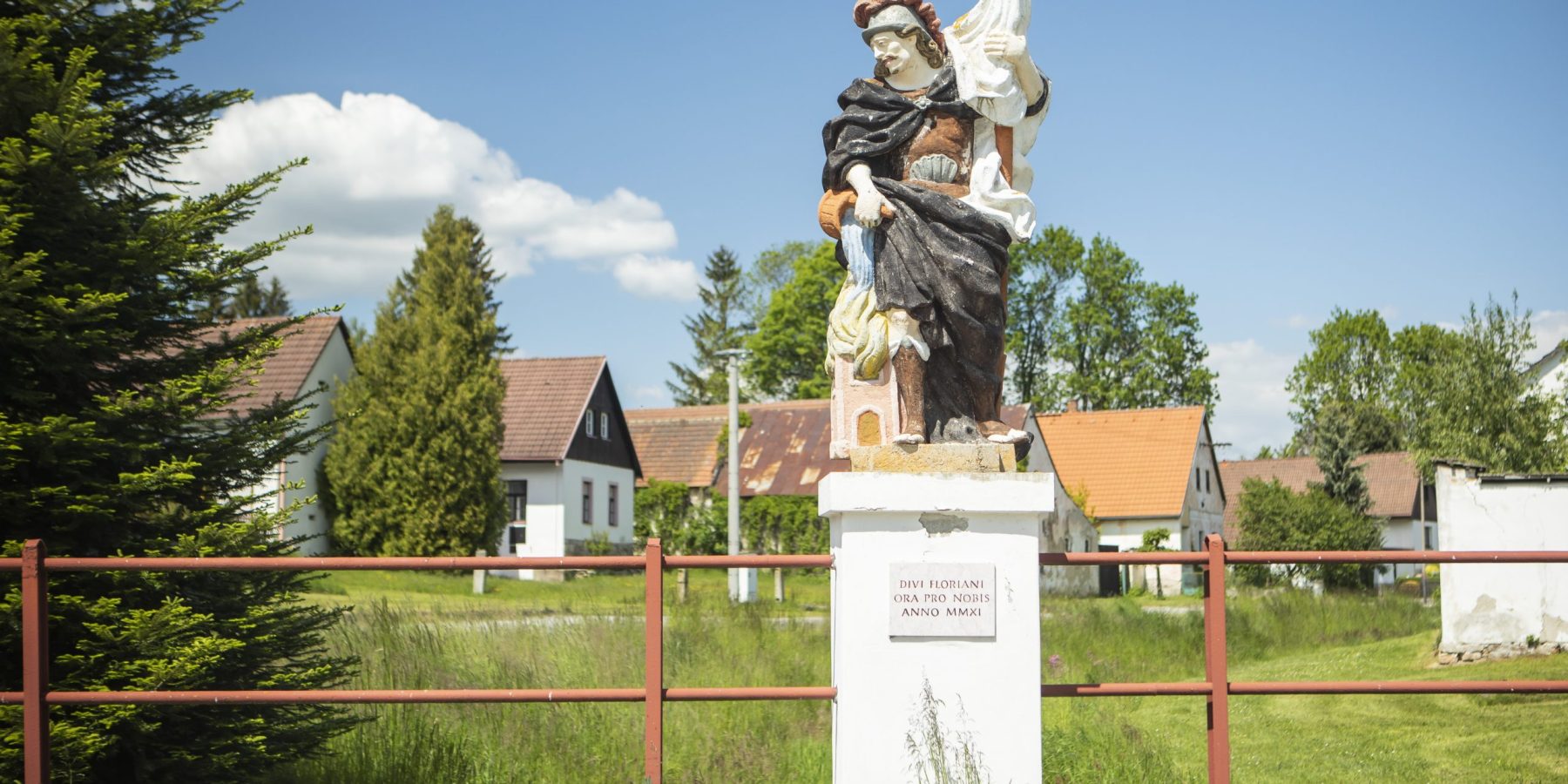 Stranná socha sv. Floriána na mostě