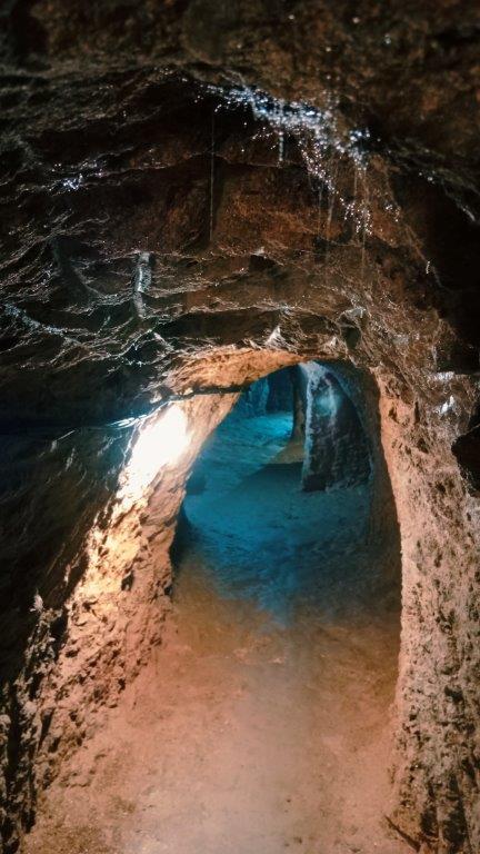 Podzemí (2)