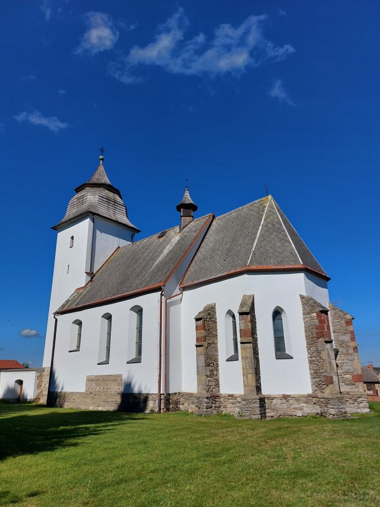 Kostel Nanebevzetí Panny Marie2